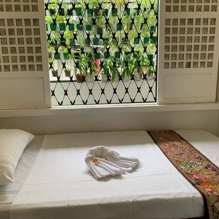 Courtyard Hotel Пасай Екстериор снимка