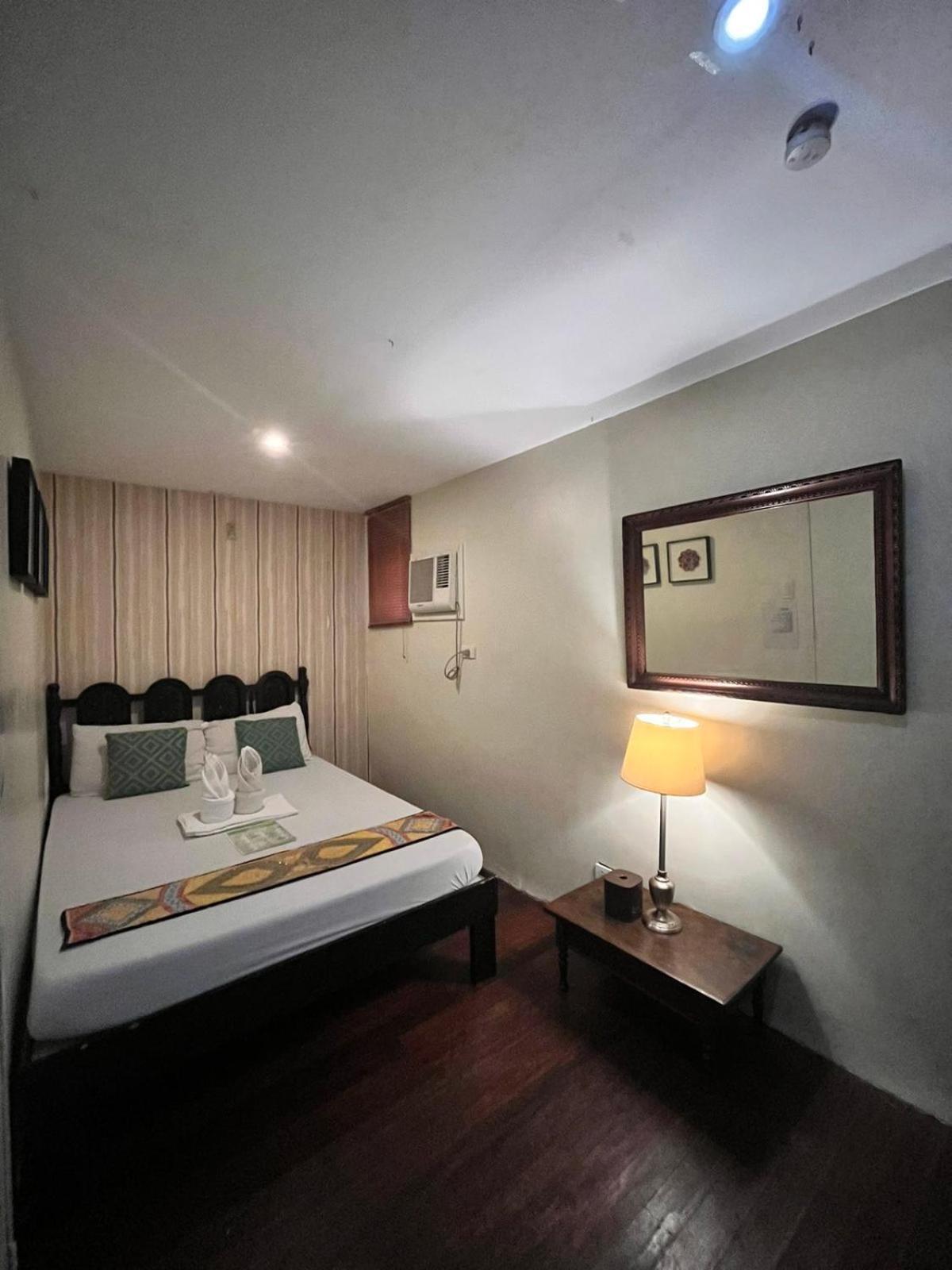 Courtyard Hotel Пасай Екстериор снимка
