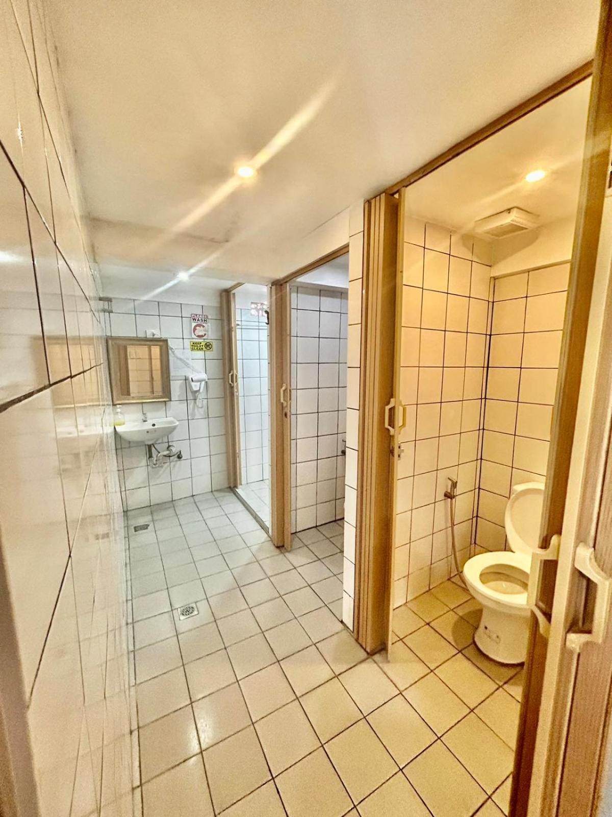 Courtyard Hotel Пасай Екстериор снимка