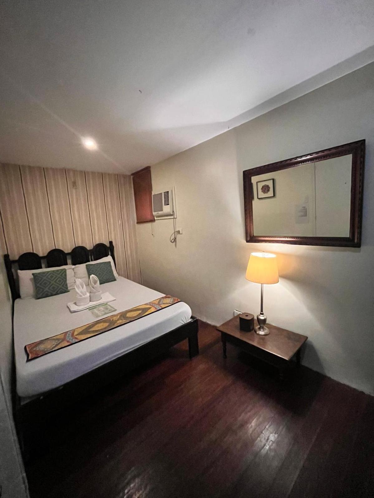 Courtyard Hotel Пасай Екстериор снимка