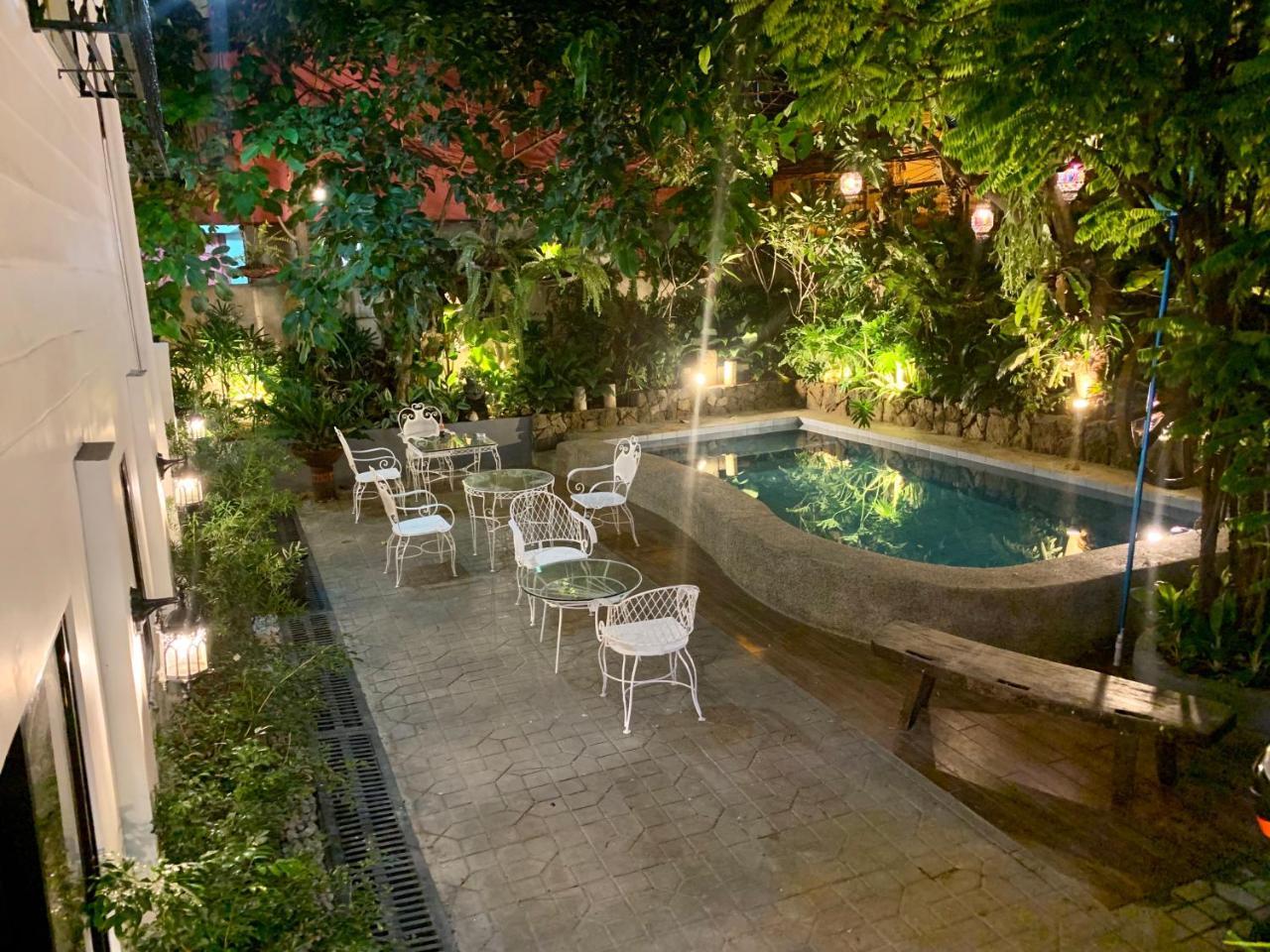 Courtyard Hotel Пасай Екстериор снимка