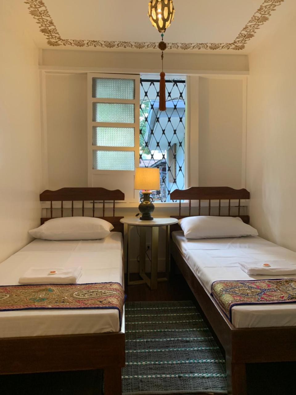 Courtyard Hotel Пасай Екстериор снимка