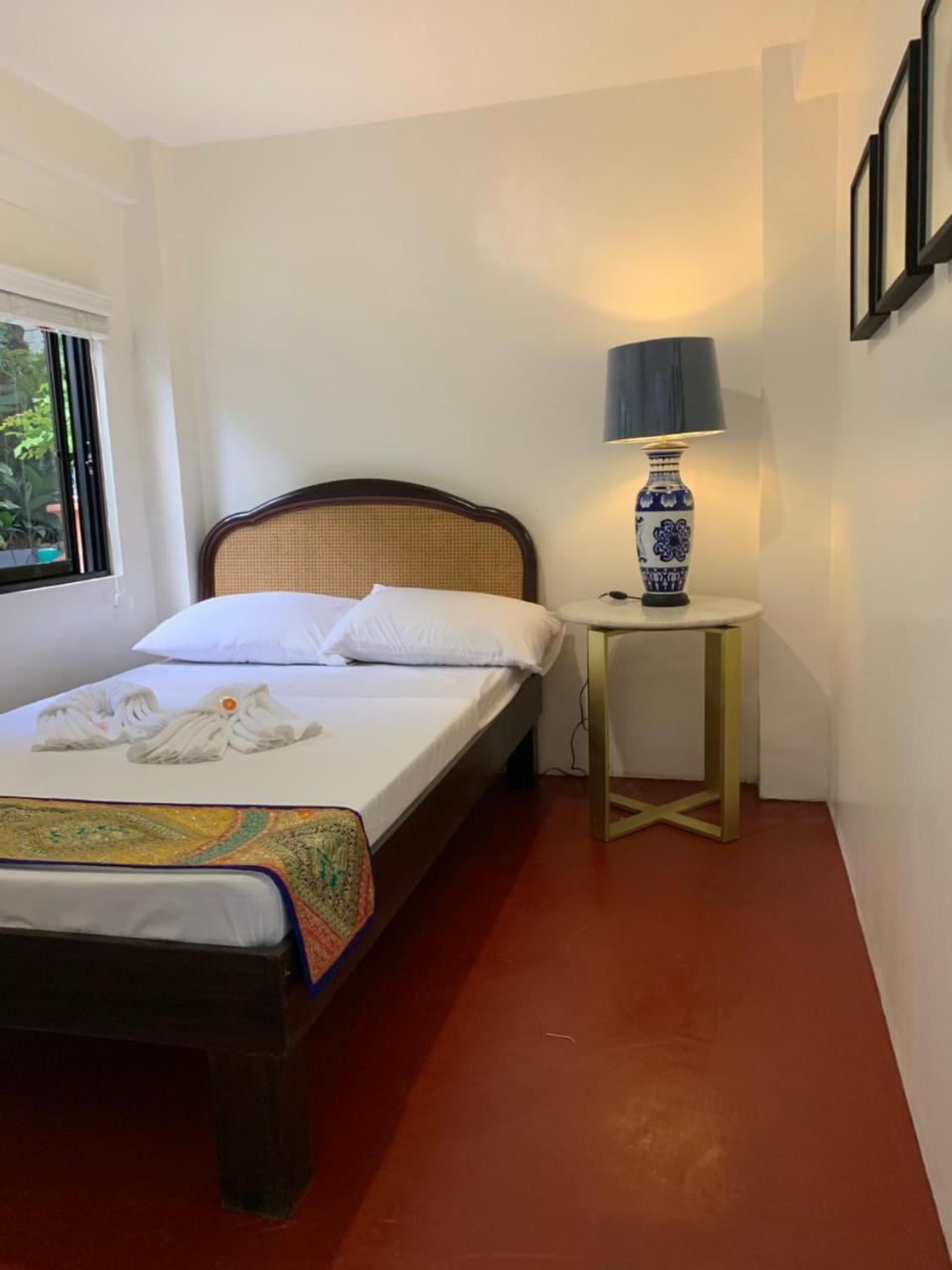 Courtyard Hotel Пасай Екстериор снимка