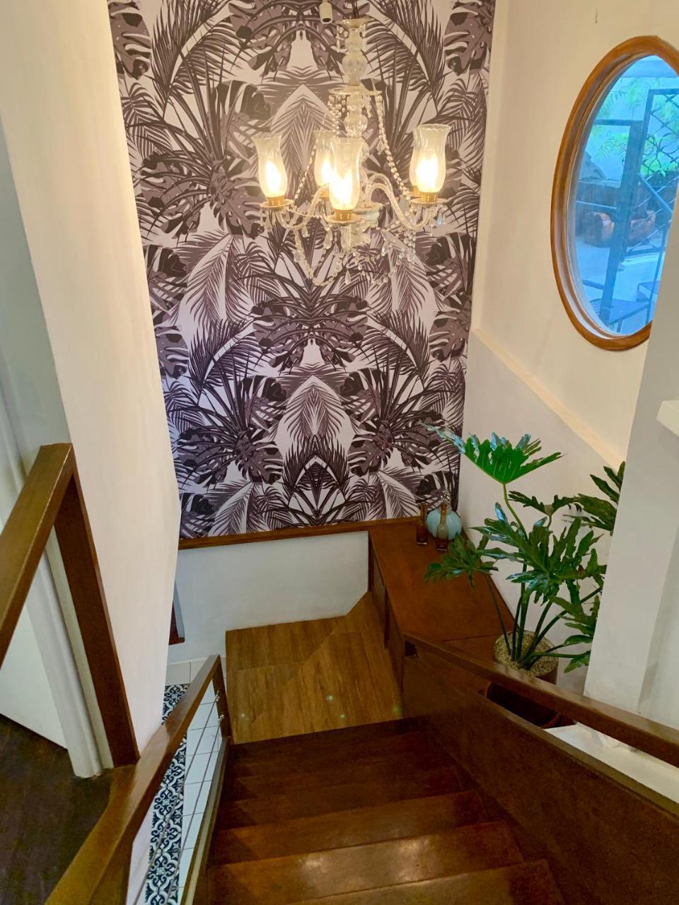 Courtyard Hotel Пасай Екстериор снимка