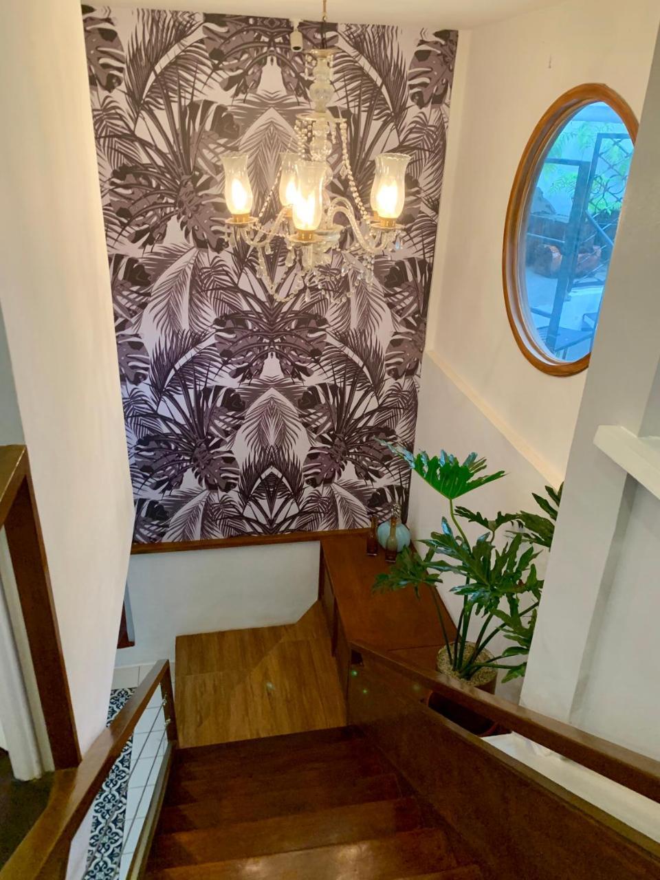 Courtyard Hotel Пасай Екстериор снимка